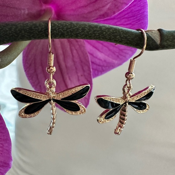 Dragonfly gold plated pendant dangle earrings - New - Picture 1 of 4